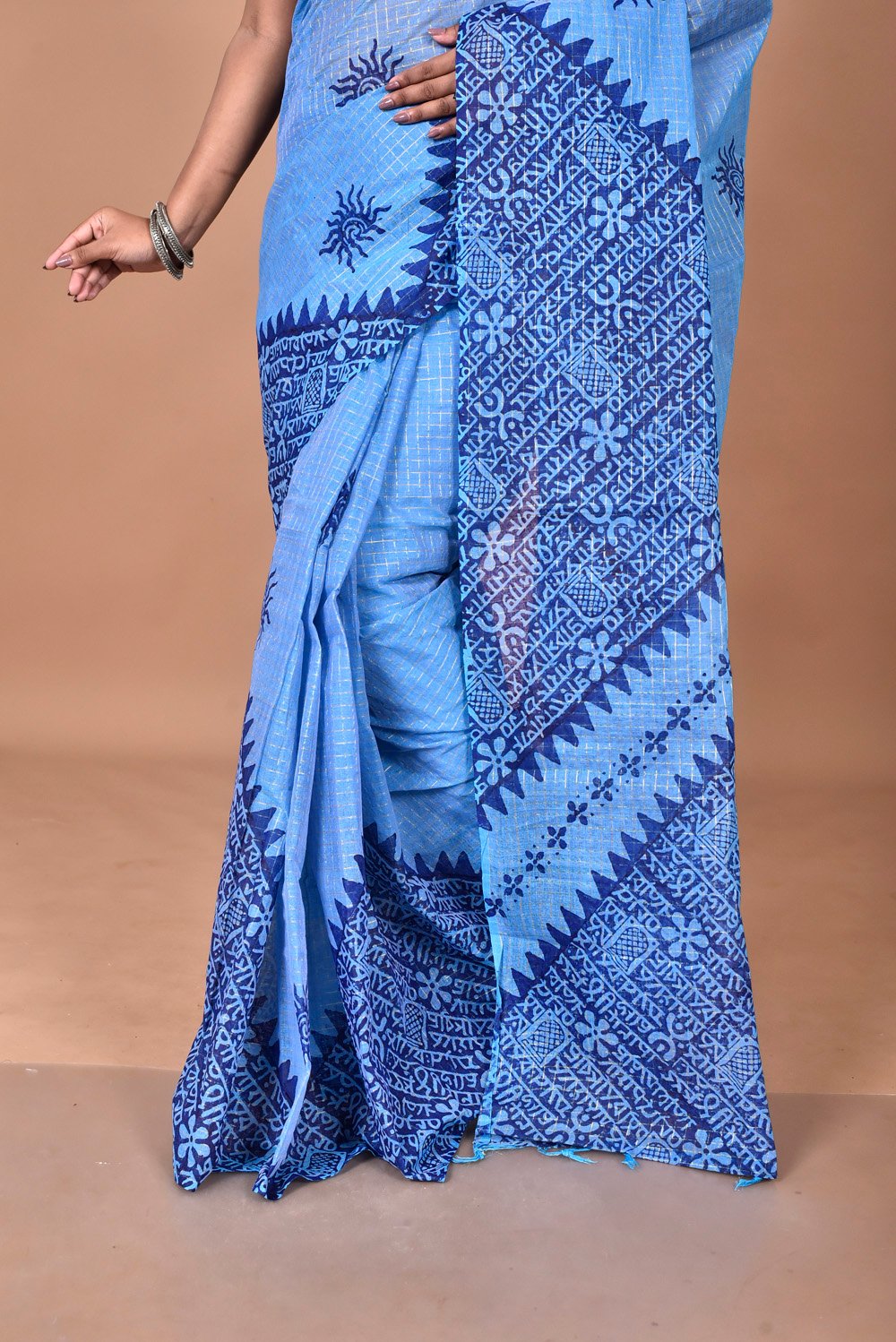 Jori check dhonekhali tant handblock Print saree - Image 4