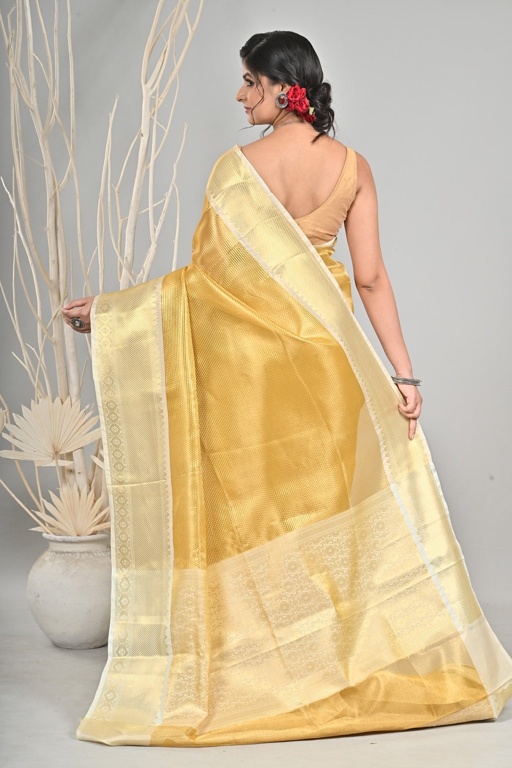 Exquisite Golden Tissue Saree with Intricate Border - Image 6