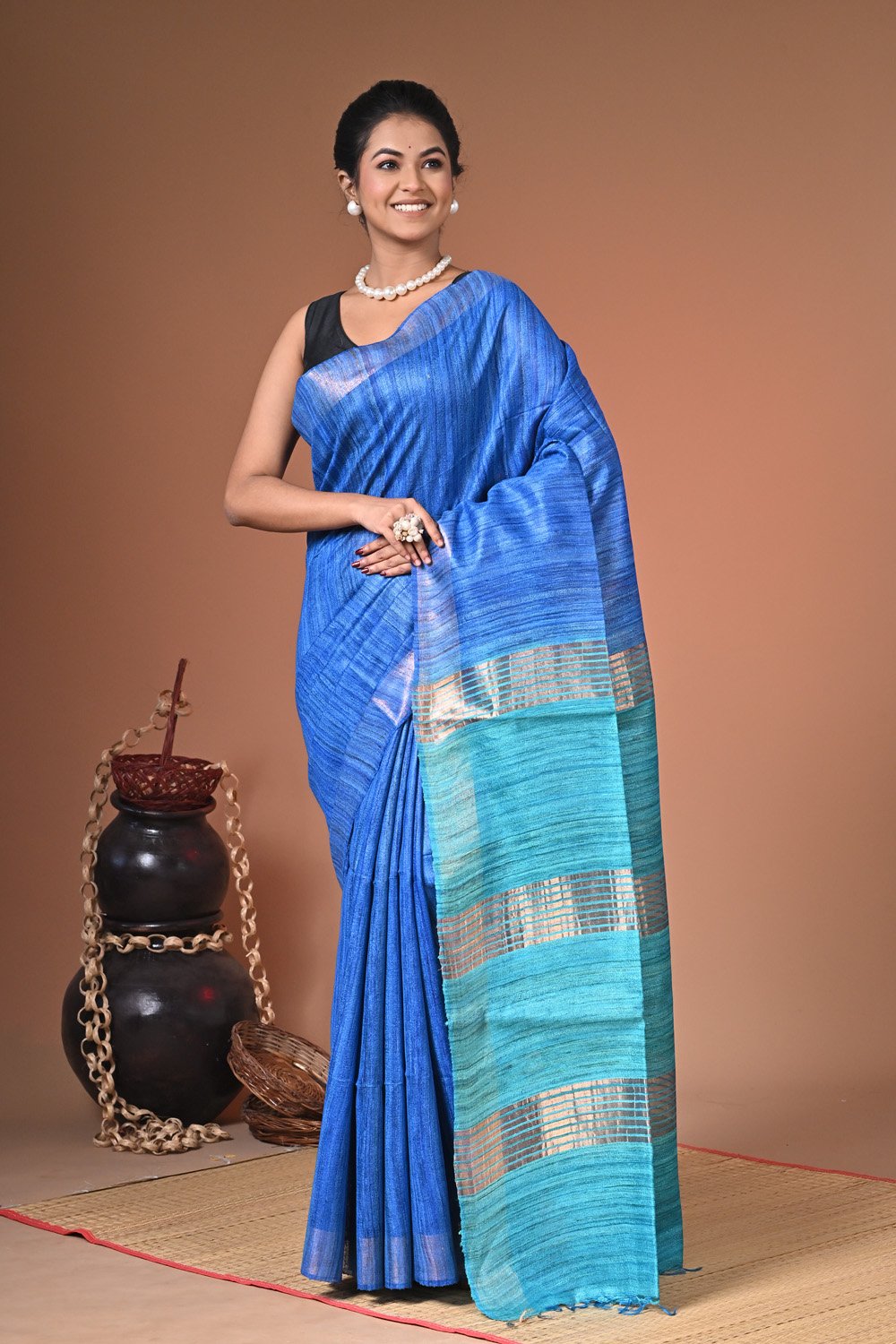 Contrast Ghicha Tussar Saree with Blouse Piece - Image 7
