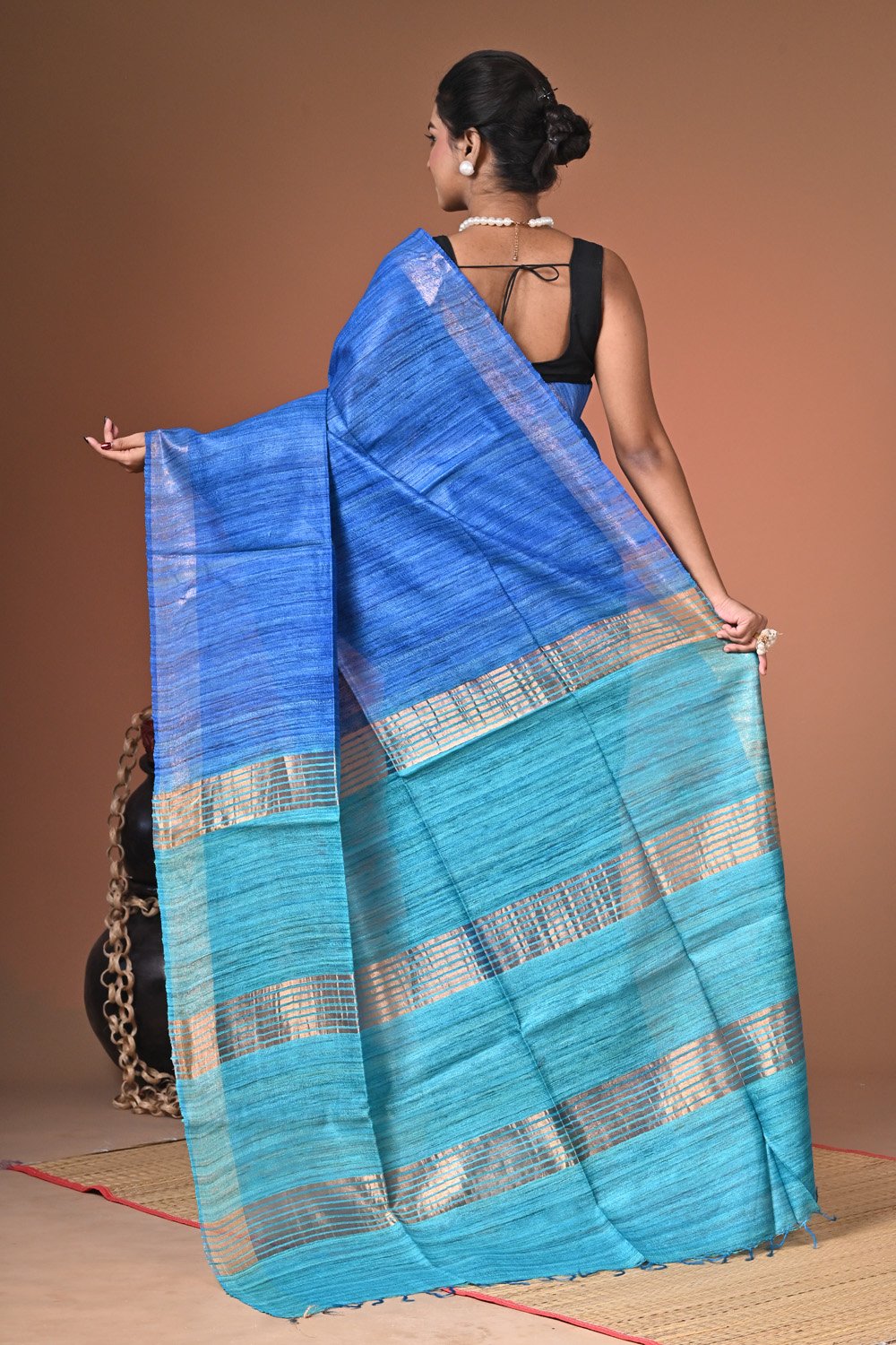 Contrast Ghicha Tussar Saree with Blouse Piece - Image 11